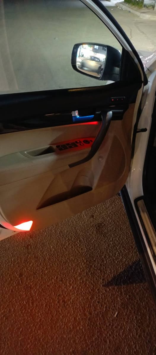 سلام عليكم ورحمه الله وبركاته سورينتو موديل 2014 فول مواصفات سعوديه مكفوله كفاله عامه سياره جاهزه اي نقص مابيه مكان كربلاء ***********
