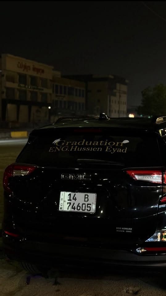 للبيع GMC Terrain SLT 2024 (Black Top)
• الفئة: SLT
• Black Top
• الممشى: 9,000 ميل فقط (شبه زيرو)
• محرك 1.5 تيربو
• ناقل حركة أوتوماتيك 9 سرعات
• كامرة 360 درجة
• مقاعد جلد مع تدفئة للمقاعد الأمامية
• تشغيل بصمة وستارت
• صندوك كهربائي (باب خلفي كهربائي)
• شاشة كبيرة مع Apple CarPlay و Android Auto
• حساسات أمامية وخلفية
• كامرة خلفية
• مثبت سرعة
• إنارة LED
• بدون بانوراما

ملاحظة: حادث أمريكا كان جاملغ وبنيد فقط، وتم التصليح بشكل كامل. ويوجد صبغ جزء بسيط من أحد الأبواب بسبب حادث خفيف، والتفاصيل موضحة بالصور.

السيارة نظيفة جداً، ممشاها 9,000 ميل فقط، وجاهزة للفحص بأي مكان.

السعر: 182 ورقة وبيها مجال للجاد.

للاستفسار والاتصال:
***********
