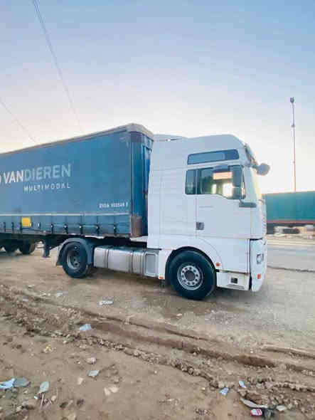 مان موديل 2004 جادر مسرحي مكينه 410 كير اوتماتيك 
رقم جديد بسمي جاهزه... 175. وبيها مجال.  ***********
