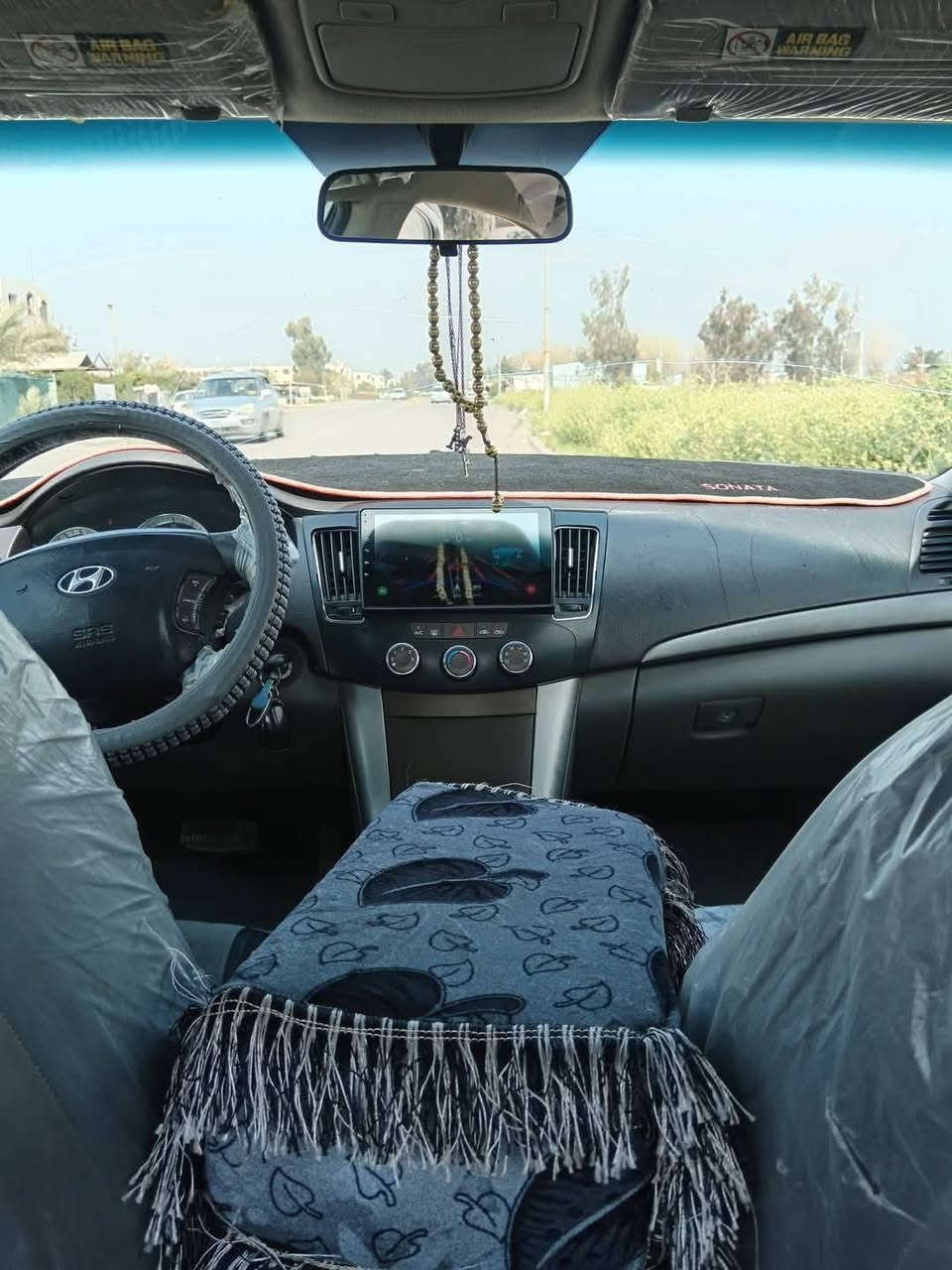سلام عليكم للبيع سوناته ٢٠١٠ وارد أمريكي محرك ٢٤٠٠ شرط مامفتوح بيها اقل الحزام بس اني ابيع حزام هزه ولوحات جدد  رقم صلاح الدين 
السعر ١٠٠ وبيها مجال للطيبين اتصل ودلل *********** العنوان صلاح الدين قضاء الدور

