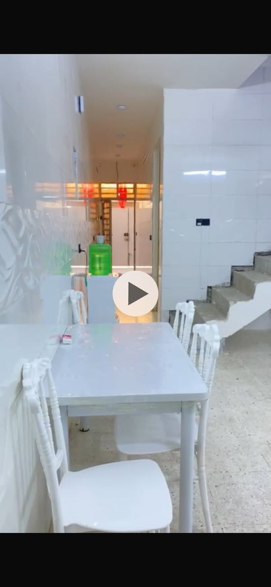 دار للبيع منطقة سكينة 2/11 المساحة 100 واجه 5 نزال 20 طابقين يحتوي على 3 غرف نوم  استقبال وصالة ومطبخ   وصحيات  للاستفسار *********** سند 25 اقرار محكمة
