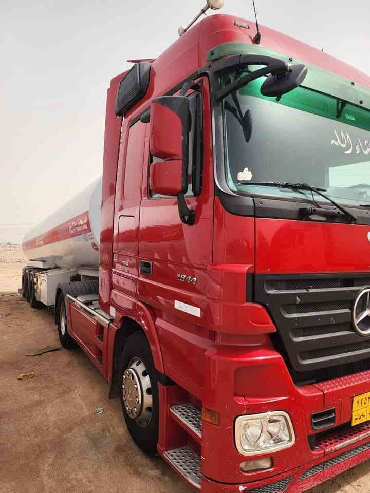 السلام عليكم صهريج للبيع اكتروز 2007 حجم 44 كفاله عامه السياره بيه صبغ فقط باب السايق تخم تاير راس والعربانه نص عمر بويلر السياره كهرباىي طوناج سنويه  جيبي اس كله جديد  جاهزه السياره وحاليا للعمل تشتغل على كربلاء تصدير  السعر 420 وبيه مجال حق الجيه لاستفسار لاتصال ***********
