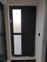 بابين ألمنيوم للبيع السعر خاص 07800585116