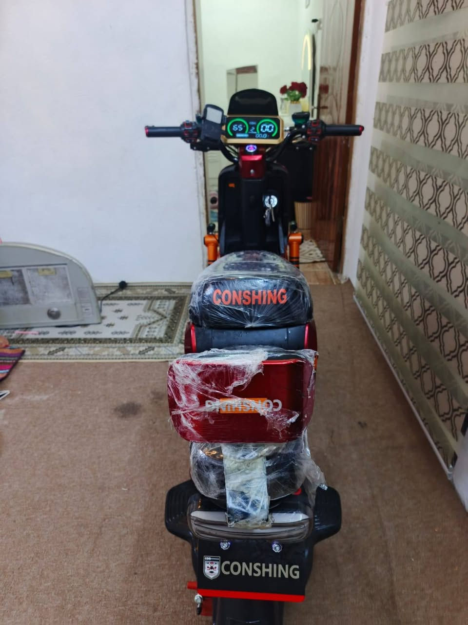 سلام عليكم
دراجه شحن  X 9 0 0  دراجه جديده مستخدمه شهر
سعر 500 وبها مجال العنوان بصره القبله الرقم  ***********
