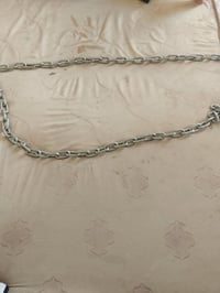 سنسله الطول 5 متر بعده جديده السعر 18 الف دينار 07830909679