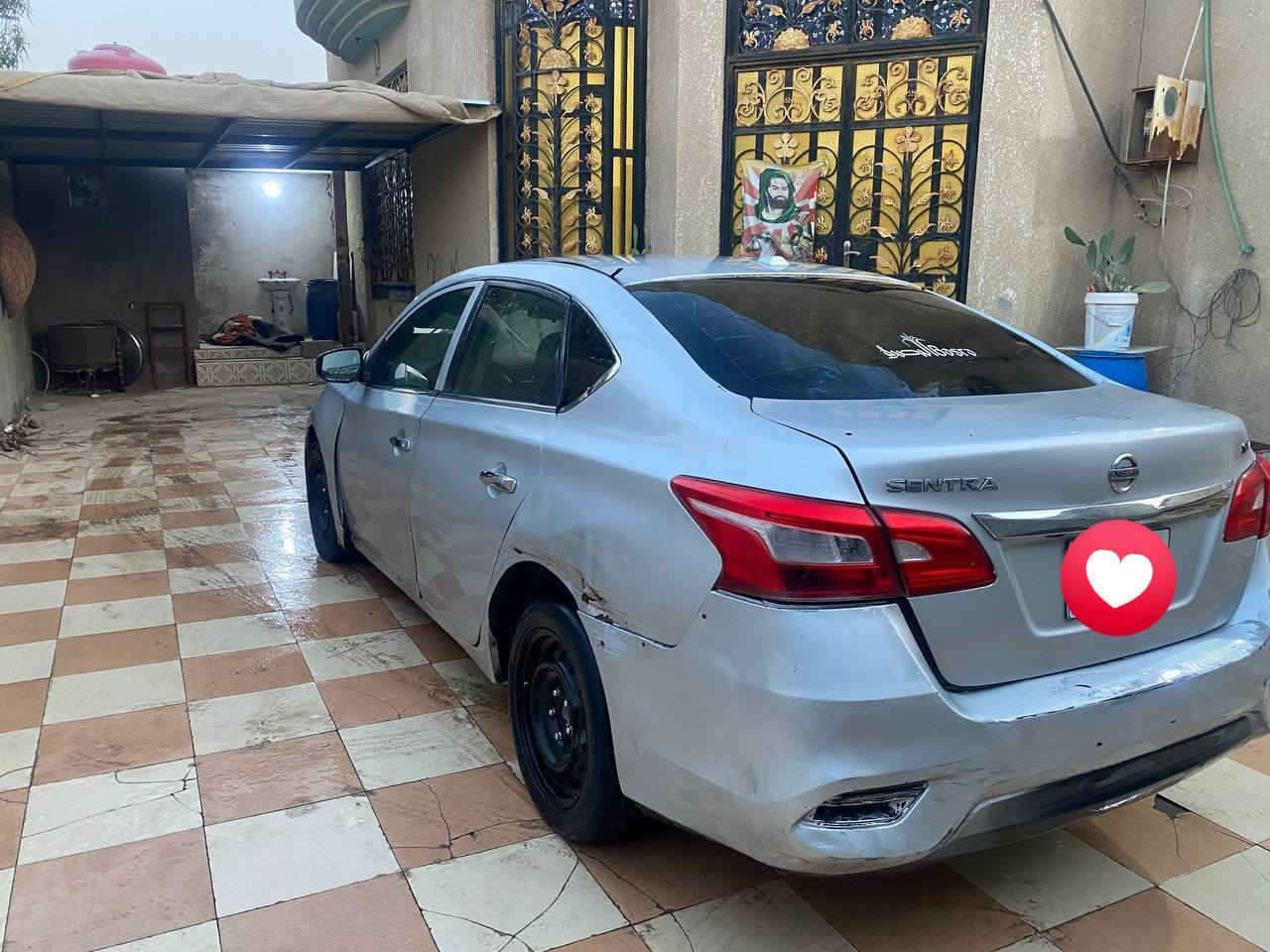 #نيسان #نسيان سنترا
سلام عليكم 
 نيسان سترا 2019
المكينه 1800 المكنيه مكفوله الكير متبدل 
السياره بصمه 
حداديه نص عمر 
التايرات نص عمر
كشر السياره غير مكفول والسياره وغير مكفوله من الضربه 
مكان السياره بصرة 
الرقم ***********
