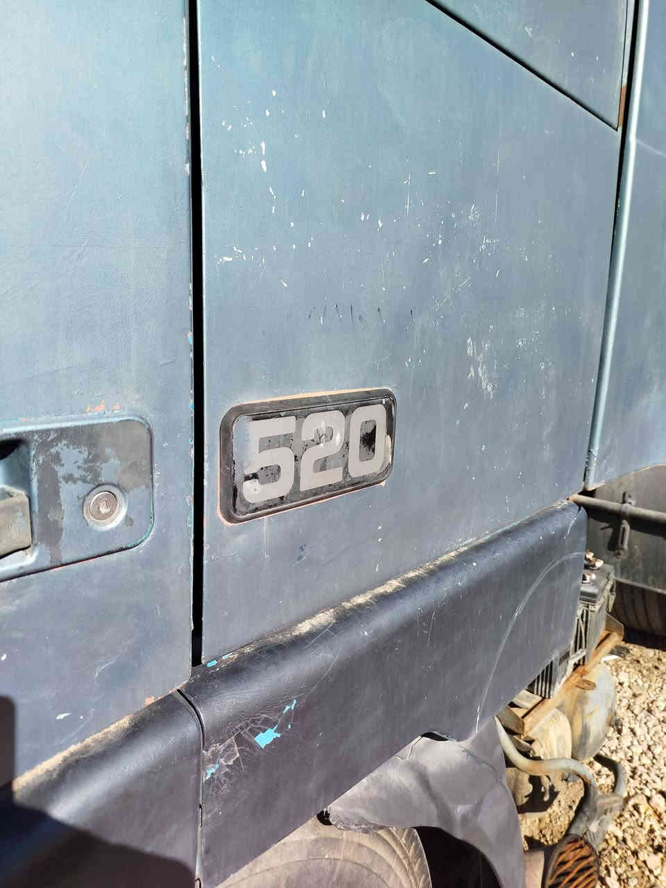 فولفو تفصيخ موديل 2002 الحجم 520 f16 سنكل خلفي بلادي  تانكي اردني 45 تخم تاير البيع تفصيخ من هل مكان بدون تحويل متواجد في معرض بغداد الحديث  العنوان الانبار الرمادي منطقه الشراع الخط السريع للتواصل ***********
***********
