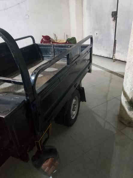 السلام عليكم ستوته صقر مديل 22مرقم رقم بغداد  بس لوحات بعدهن ما طالعات بلاديه مكفوله من الصبق وشاصي مكفول السعر مليونين 450وبيه مجال حك جيه مكان الحسينيه مال راشديه رقم ***********
