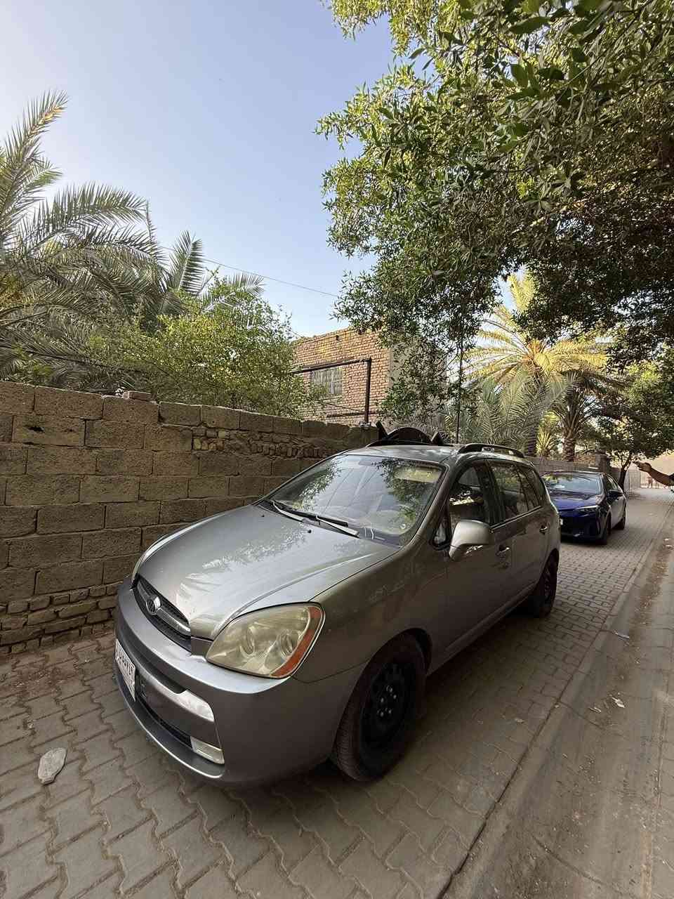 يا الله السلام عليكم
كيا روندو موديل 2009 
وارد امريكي محركها 2400 اربعة سلندر
حادثها بامريكا جاملغ وبيها 4 قطع بالعراق كلهن طخات بسيطة  مو حادث قوي 
احنه السياره عدنه من ٢٠١١
مكينة شادها جديده مال كصه خير من الله
كيرها بلادي وملتزم بتبديل الدهن مالته 
تبريد ثلج قطعتين 
سبعه راكب بلادي 
مواصفاتها LX
تخم تاير جديد 
السياره جاهزه ما بيها اي نقص 
صدرها الخلفي شاده جديد 

سعرها 105
وبيها مجال


**إذا كنت صاحب هذا الإعلان وتريد حذفه لأي سبب، رجاءا أرسل رسالة إلى الدعم الفني**