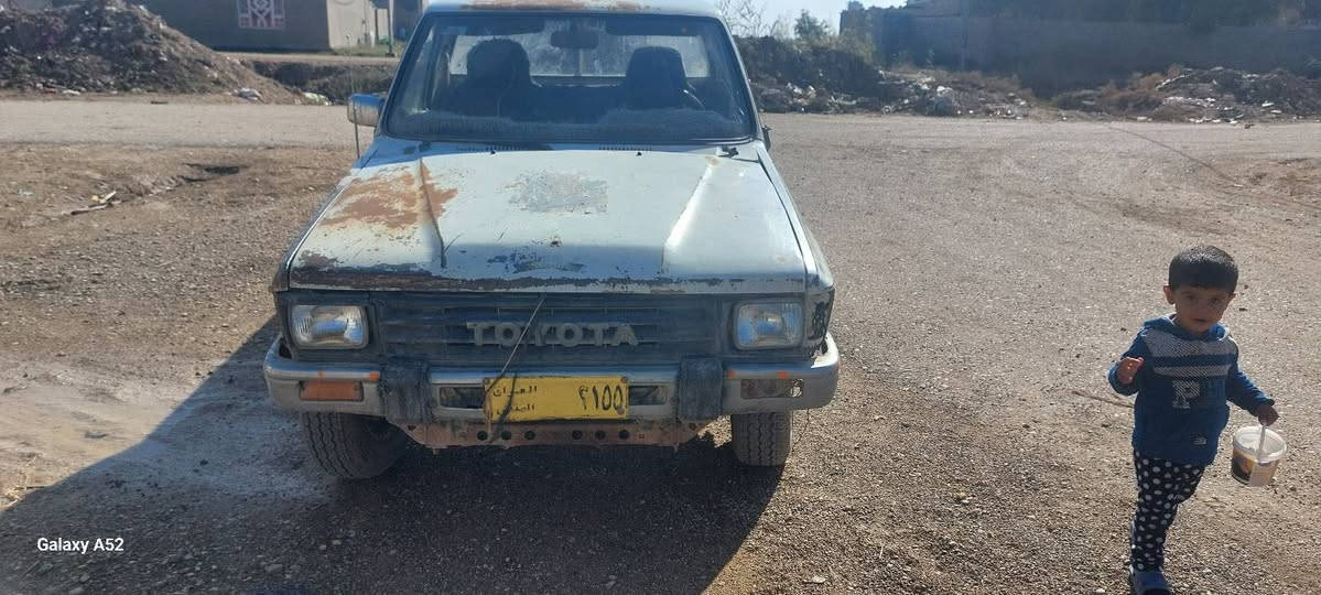 السلام عليكم للبيع بيكم موديل 87 سياره جاهزه رقم مثنى السعر 17 ورقه وبيه مجال اي ستفسار هاذ رقمي ***********
