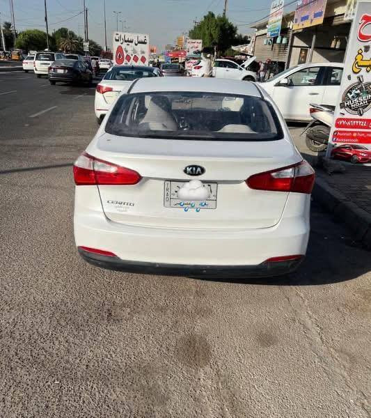 السلام عليكم.
للبيع بسعر مناسب جدا 125 $

كيا سيراتو 2015 شكل ال  2016 خليجي لون ابيض صدفي رقم بغداد باسمي سنوية جديدة شرط التحويل والغرامات…
سيارة خير من الله حيل حلوة واحلى من الصور جاهزة مجهزة بدون كل نقص 
سيارةمواصفاتها حلوه اقتصادية عدا السلايت والبصمة
صدر محرك 1600كير اوتو بدون كل عيب 
طخم تاير جديد تبريد ثلج

مواصفات 
ويل كروم 
تحكم ستيرن جهتين 
داخل اسود ودوشمة جديدة رصاصي 
بلاجكتور شركة 
جرس سرعة وباقي المواصفات معروفة 
سيارة بيها 4 قطع صبغ  عرض فتر بدون دواخل شرط والباقي مكفول 

السعر 125 وبيها مجال بسيط جداً
مكاني بغداد 
غير متواجد عالفيس
اتصل ع هذا الرقم
متوفر واتساب
*********** محمد/أبو جاسم
