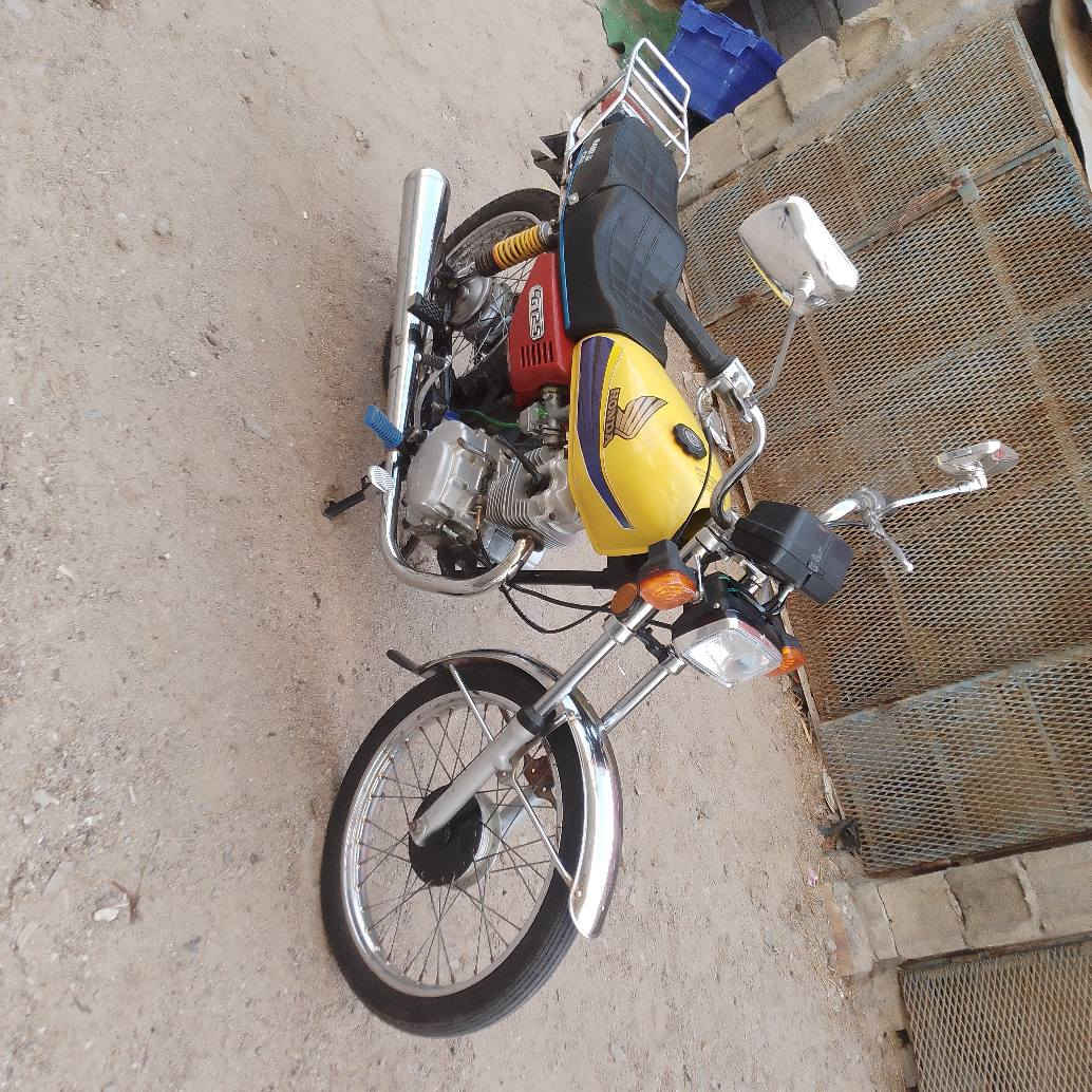 للبيع نضيفه كلش كلهة جديدة 350 القبله *********** شط العرب, البصرة
