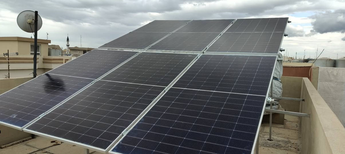 مرحبا ....
تابعو دقة وتفاصيل العمل...
عيش ورتاح وشتري راحة بالك وودع الانقطاعات المتكررة وهبوط الفولتية  مع توفير كهرباء على مدار 24 ساعة..

تم اكمال عمل منظومة 12 امبير نهاري وليلي 10 امبير في محافظة كركوك منطقة تسعين
متكونة من 
الواح لونجي  هايمو 7 بايفشل عدد 6 لوح 615w
انفرتر عدد 1  كوزباور 6kw

بطارية ليثيوم عدد1 10kw من شركة كرينيد
ضمان 5 سنوات خلايا

للاستفسار مراسلة الصفحة او الاتصال عالرقم ***********
المهندس طارق برهان
