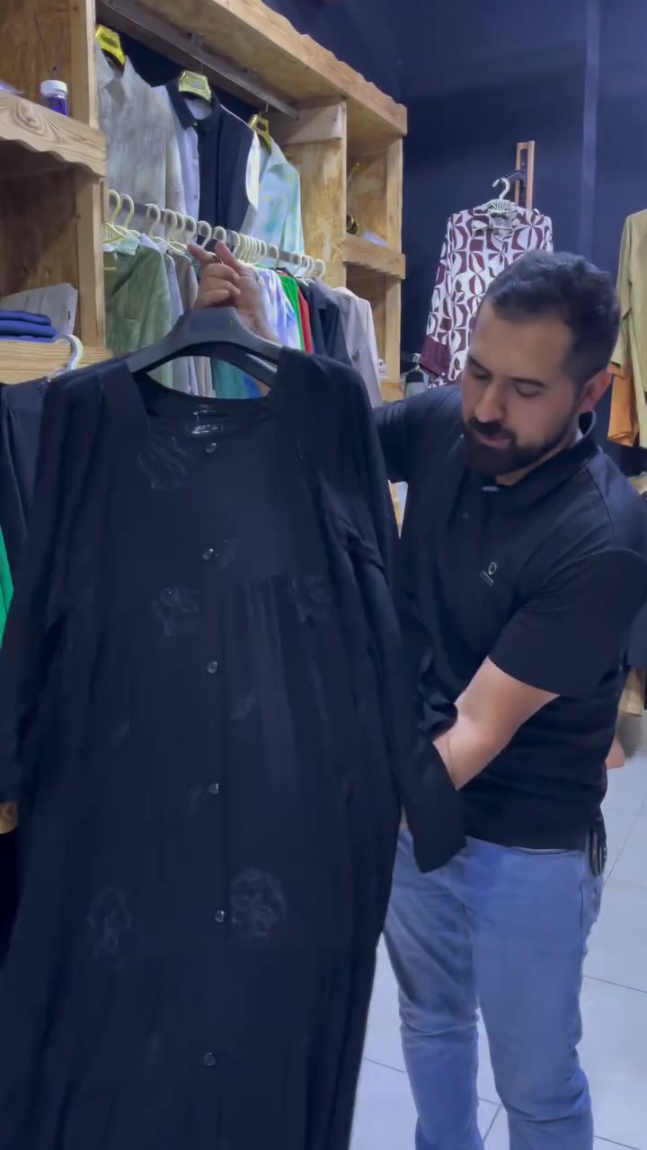 فساتين و السوت  و دشاديش والتراك ابأنسب اسعار.  ازياء ديار للألبسة النسائيه
العنوان:خانقين مول مقابيل قصابة عبودالقديم🚕. يوجد لدينا  خدمه توصيل. 🚖‏‌‎ .  للطلب والاستفسار. ❇️ (🟣ڤايبر،🔵تيليجرام ،🟢وتساب).📞. (***********)☎️. . .
