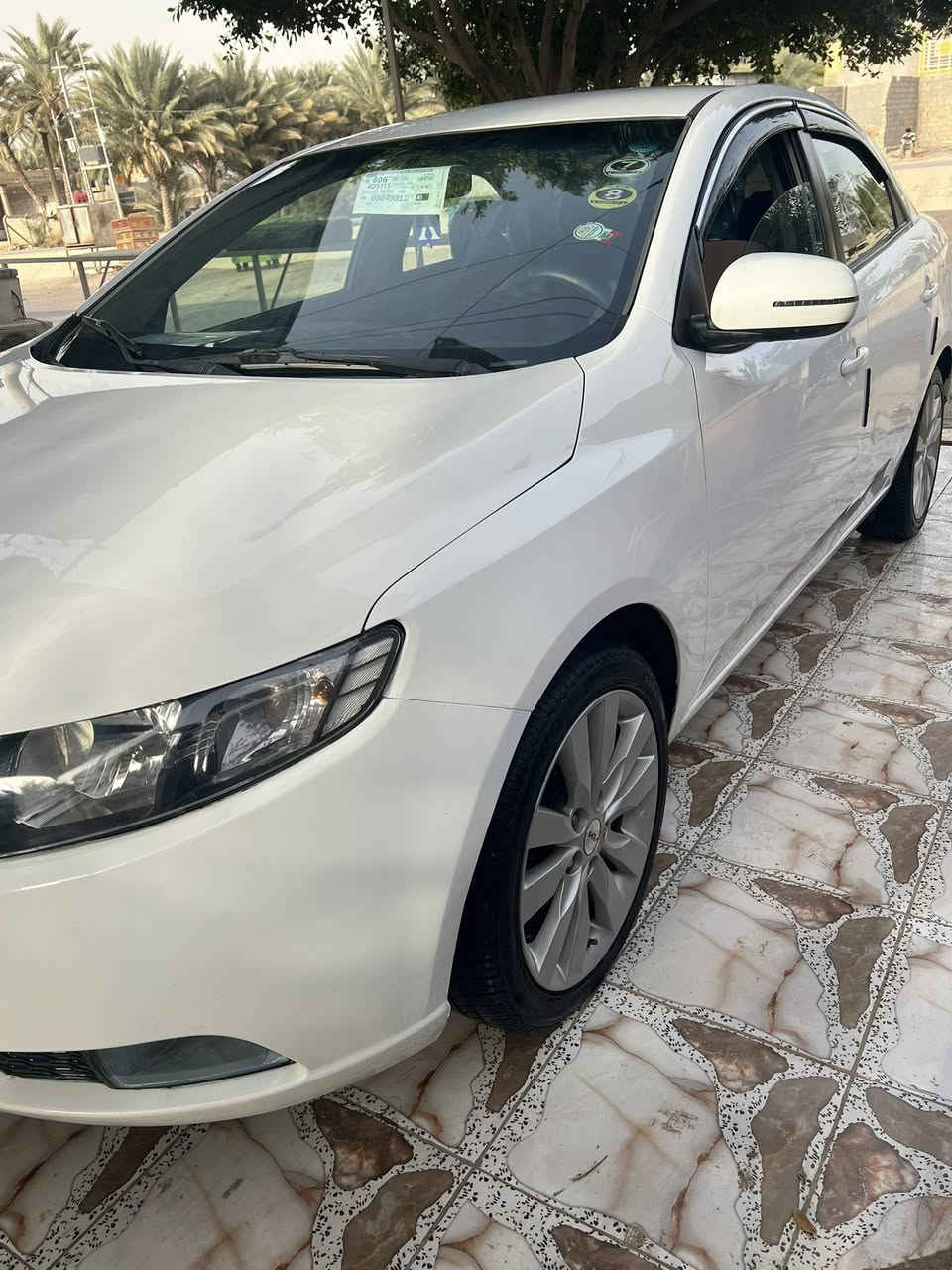 سلام عليكم للبيع سيراتو موديل ٢٠١١سياره خليجي ماناقصه برغي رشه بصيطه بالبنيد بيه فقط نص بنيد مو كله باقي كير مكينه تبريد كله بشرط كفاله مواصفات داخل لونين شاشه كامره حساسات اشاير بالمري مري شفط تحكم ستيرن خمسه ويل كب حجم ١٧ مكاني كربلاء طوريج سنويه ورقم وهزه جديد لل٣١ سنويته سعرر ١٠٧وبيه مجال بصيط ***********
