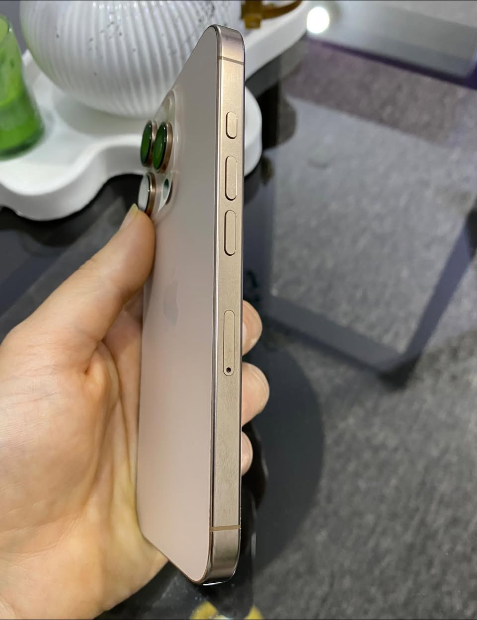 ١٦ برو (برو فقط) 
ذاكرة ٢٥٦ بطاريه ٩٣
جهاز بلاد مكفول على الفحص داخل الضمان 
سعر ٩٧٥ جهاز فقط بدون باكيت
من بغداد ***********
