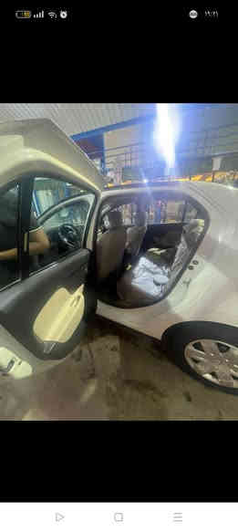 السلام عليكم رينو سيمبول للبيع مكانه بغداد سياره نضيفه مال بيت بسمي نقصه غاز تبريد فقط وبيها هاي الرصعه موضح بالصور سياره كامله كهربائيات كير مكينه مكفول سعره ٨٠ وبيها مجال وبيها مجال ***********
