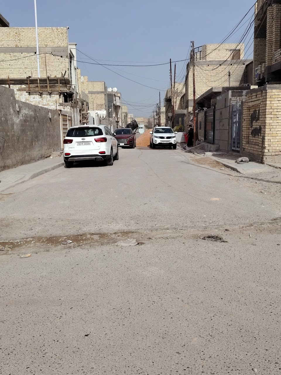 الـسلام عـليكم
بيت للبيع،،مساحه105م

 يحتوي على غرفه نوم مع صاله مع صحيات الموقع بغداد حي السلام 
شارع المستشفى الفضيلية العام الجديد 
مجاور مركز شرطه الخنساء

ملاحضه المنطقه تابع دائرة بلدية بغداد الجديدة مشمول بالتمليك فول خدمات تبليط مقرنص ماء مجاري كهرباء انترنت السعر الاستفسار على واتساب او تصال عله الرقم ***********
