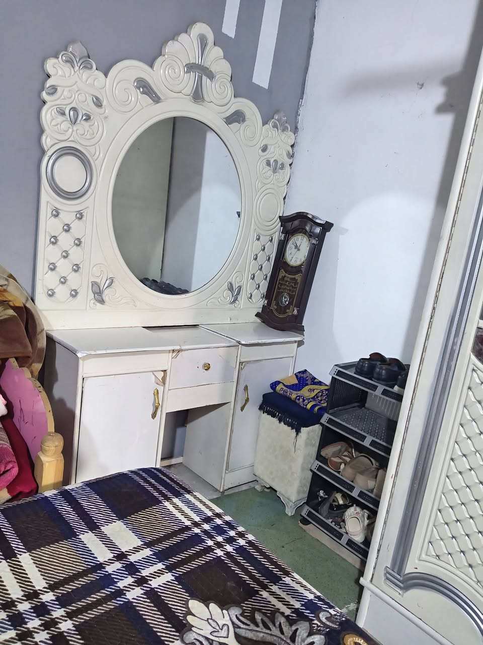 السلام عليكم غرفه نوم لبيع عراقيه بس تصميم تركي حلوه ونظيفه بعد زاويه وياهه مامصورته


**إذا كنت صاحب هذا الإعلان وتريد حذفه لأي سبب، رجاءا أرسل رسالة إلى الدعم الفني**