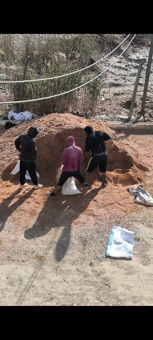 سلام عليكم اخوان كادر ابو حسن التصعيد كافت  المواد البناء نشتغل عل ضهر دخل بغداد تصل  ***********
