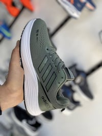 ترانشوز adidas • فيتنامي طبي • مقاسات ٤٠-٤٤