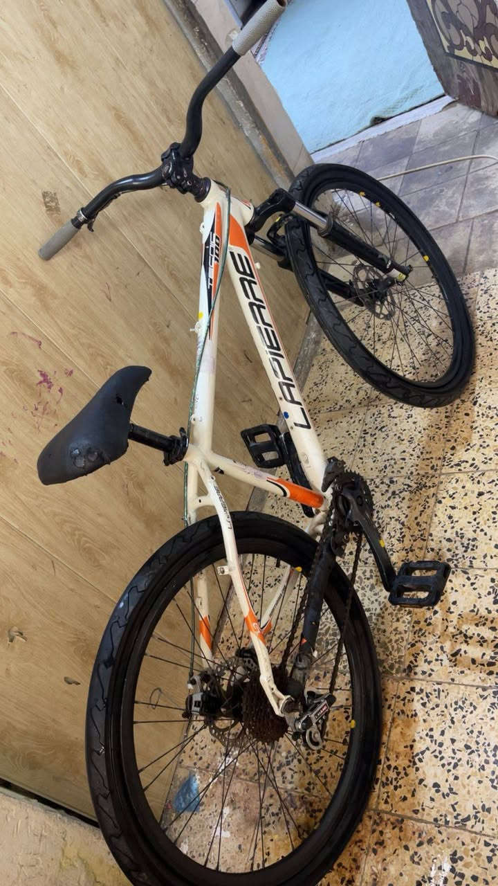 سلام عليكم بايسكل بايك اصلي امريكي ماخذه ب 160 ومعروف تكدر تاخذه وتعامل عليه وشوف سعره 85 بكاني بغداد لامين ثانيه


**إذا كنت صاحب هذا الإعلان وتريد حذفه لأي سبب، رجاءا أرسل رسالة إلى الدعم الفني**