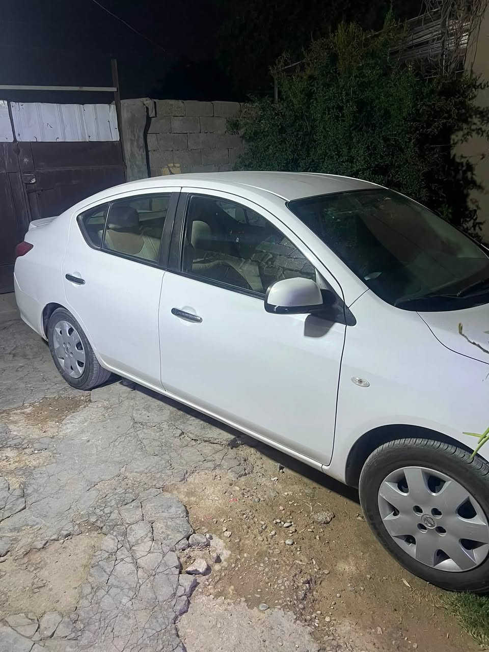 بيعع سريعع سلام عليكم سني 2022 سياره جديده هندية السياره جاهزه على اخر حبايه حادثه باب الخلفي فقط بارد شبر وما مبين وقبق الجنطه ماشيه 64 الف
***********
