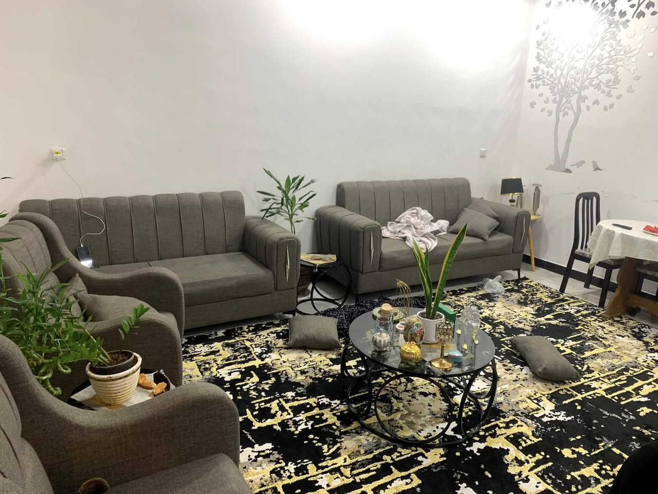 دار للبيع — فرصة ممتازة بالسكن والاستثمار

📍 الكاظمية الثانية / الطي
📍 نزال جامع صالح مصطفى 

📐 المساحة: 130 متر 30 متر وقف
📐 الواجهة: 10 متر
📐 النزال: 13 متر

✨ تفاصيل الدار:
▪️ مدخلين صالة وهول 
▪️ منور مطبخ غرفة
▪️ صحيات داخلية 
▪️ الطابق الثاني يحتوي تلث غرف نوم
▪️ سطح + بيتونة 
▪️ دار نظيفة وموقع مرتب وقريب للخدمات

💰 السعر مناسب للموقع والحالة

📞 للاستفسار والمراسلة:
***********

🔹 عقارات الكاظمية والطي 🔹

نوفرلكم:
🏠 بيوت للبيع
🏘️ بيوت للإيجار
📍 قطع أراضي
🏢 محلات وشقق

✅ أسعار مناسبة
✅ مواقع ممتازة
✅ مصداقية وسرعة بالتعامل

📌 نخدم:
الكاظمية • الطي • بغداد والمناطق القريبة

🔔 تابعوا الصفحة يوميًا حتى توصلكم أحدث العروض
وأي شخص عنده دار أو أرض يريد يبيع أو يأجر يراسل خاص

#عقارات
#عقارات_الكاظمية
#عقارات_بغداد
#بيع_شراء
#إيجار
#بغداد
#الكاظمي
