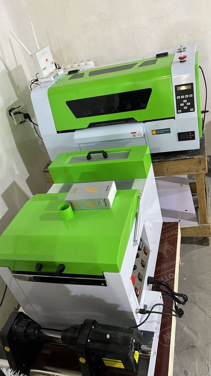 طابعه DTF سستم كامل مع فرن حراري القياس 30 سم والطول ماشي هيدات عدد 2 نوع الهيد xb600 مع سيت احبار وكيلوا بودره وفلم 30 في 100 متر 
للاستفسار ***********
