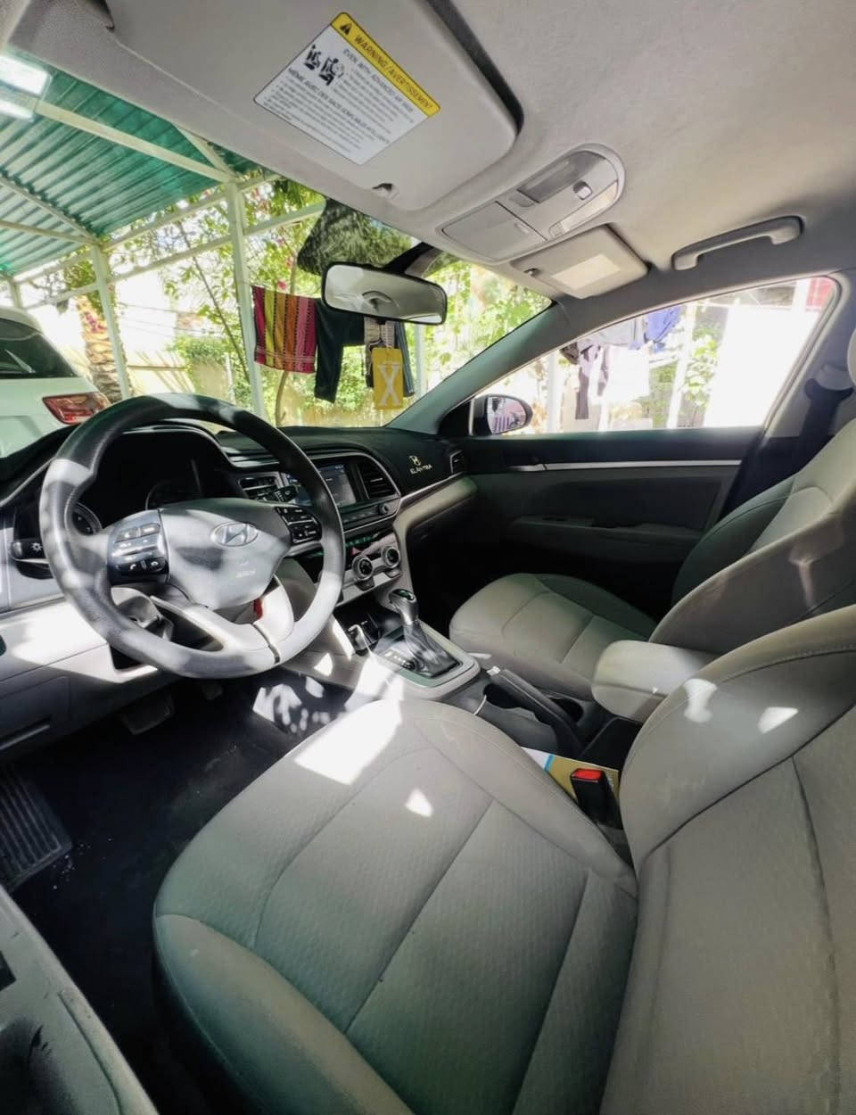 مكاني بغداد السيارة
رقم أربيل 
 لون فيلي 
محرك 2000 دوش 
كير AT 
محرك و كير مكفولات 

السيارة وارد أمريكي بضرر خلفي فقط (صندوق ودعامية) الصور مرفقة بالمنشور 
بدون أير باك 

السيارة بأمريكا ماشية 59,000 ميل حالياً 78,000 ميل 

السونار الموجود بالمنشور سويتة من اخذت السيارة ب ٢٠٢٣ ، ضيف عليه طخة خفيفة بالهلال الأيمن الخلفي 
السعر  130  ورقة وبيها مجال بسيط
للاستفسار الاتصال على الرقم: 

***********
