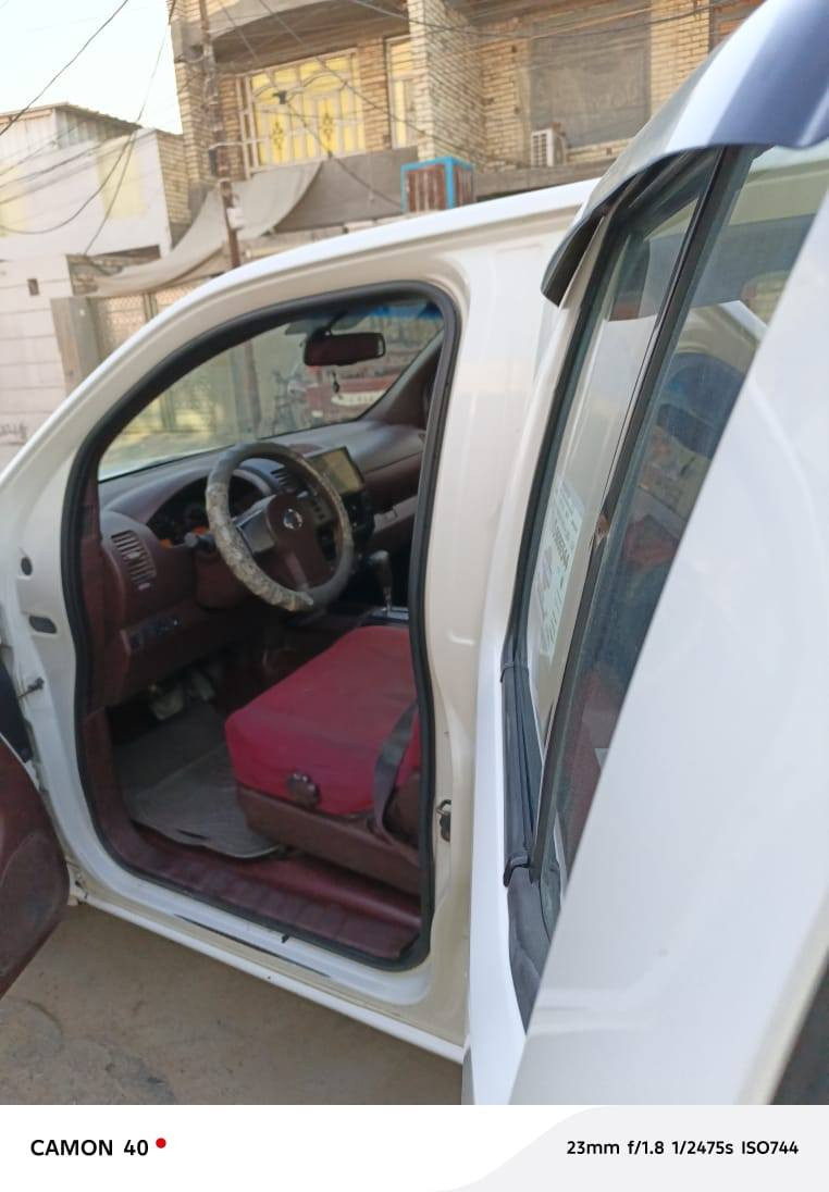 السلام عليكم سيارة نسيان نيفاره موديل 2009 رقم بغداد نكليزي بسمي هزه جديده كير اوتوماتيك مكينه بلاديه مامفتوحه تدفه تبريد كلهه شغلا كهربايت كلهه شغلا صدر جديد معه مشط ستيرن +بوربوينت أماميه
سيارة جاهزه ولا صبغ ولا تبديل فقط ذيول سيارة مكفوله 
عنوان بغداد رقم لهاتف ***********
