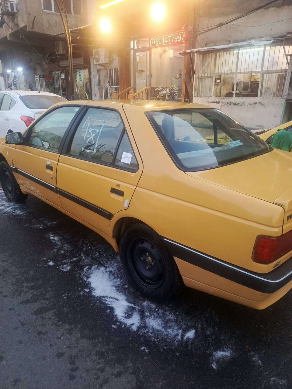 السلام عليكم  بيجوو لميس مديل 2015 سياره مكفوله من الضربه ولاصبغ ماعد الجاملغ الخلفي الوره صفحه السايق بي ربع صبغ بدون ضربه هيئه وغرمات مصفره بغداد رقم النكليزي بسمي كير محرك صدر خير من الله كهربائيّة كلهه شغله تبريد تدفه  تخم تاير باتري جديد العنوان بغداد بوب الشام لاستفسار اكثر هذا الرقم غير متواجد علا فيس *********** السعر 43وبي مجال بصيط
