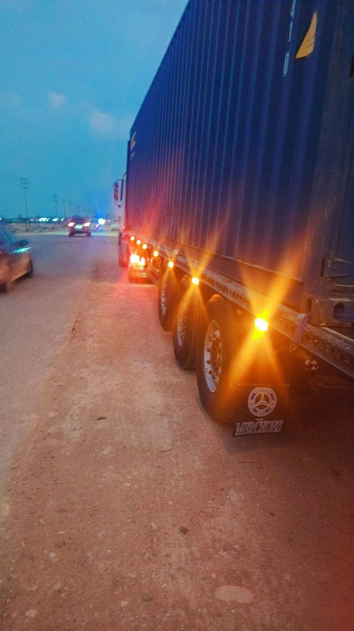 سلام عليكم للبيع اكتروز موديل 2006 سنويه جديده 2031سياره مكفولة كفاله عامه من كلشي كير اكسل قماره شاصي عربانه كوجل دنكير رفاع سياره تخم تاير اتصال على رقم ***********
