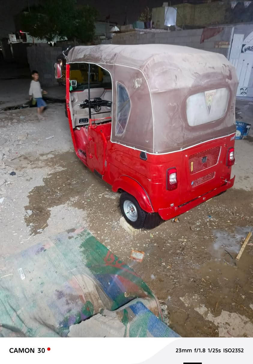 سلام عليكم تكتك 21/12 شهر 12 تكتك بس كفته دوسه مرشرشه لجماليه مكاني بغداد الحسينيه المعامل*********** سعر 8250 وبيه مجال قليل
