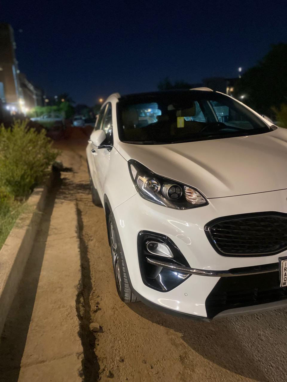 السلام عليكم
كيا سبورتج خليجي فول مواصفات موديل 2019 شكل ال 2020 محرك ٢٠٠٠ دوش رقم بغداد تحويل ثاني يوم مكفولة من الصبغ والتبديل ماعده بارد بسيط بالجاملغ الخلفي ماشية 43 حقيقي 

بانوراما.

بصمة دخول وتشغيل - سايد بريك بصمة - مانع منحدرات - شاشة كبيرة - اريل نفكيشن - شاحن واير ليس - شفتات سرعة - اوتو هولد - جنطة كهرباء - كشنات جلد بلادي و كهرباء - داخل لونين حمصي واسود - حساس امامي وخلفي- خمسه ويل كب - قطعتين تبريد بيانو - كامرة خلفيه - تحكم ستيرن - شاشه قرائه الاعطال - 3 انضمة قيادة  - سيارة جاهزة من كل النواحي صدر تايرات

السعر 198 بيه مجال بسيط

الاستفسار ‭0770 459 2211‬

العنوان بغداد / القادسية
