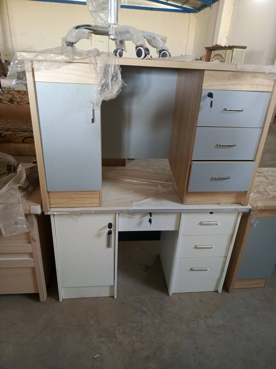 يوجد ميز مكتبي  للبيع جديد  والاسعار اتصل 

العنوان / الخالص عرب شوكه مقابيل محطة جوهرة الفؤاد 

 للستفسار الهاتف + واتساب  
‏‪***********‬‏

