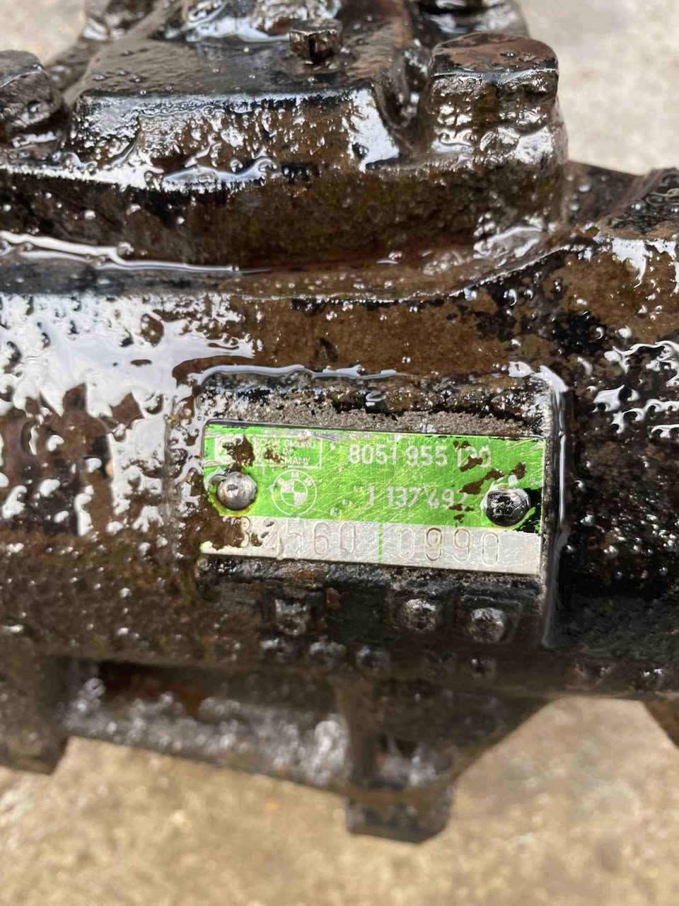 جعمقه ستيرن ٥٠٠ مع صليب ليبل اخضر خفيفه فول رايدها ب٥٠
سلف ٥٠٠
 مال تفصيخ على فحص 
ب٤٠ 
مكاني زعفرانيه


**إذا كنت صاحب هذا الإعلان وتريد حذفه لأي سبب، رجاءا أرسل رسالة إلى الدعم الفني**