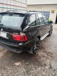 للبيع بي ام موديل 2004  العنوان بغداد جرف النداف معرض ابن المدائن السع...