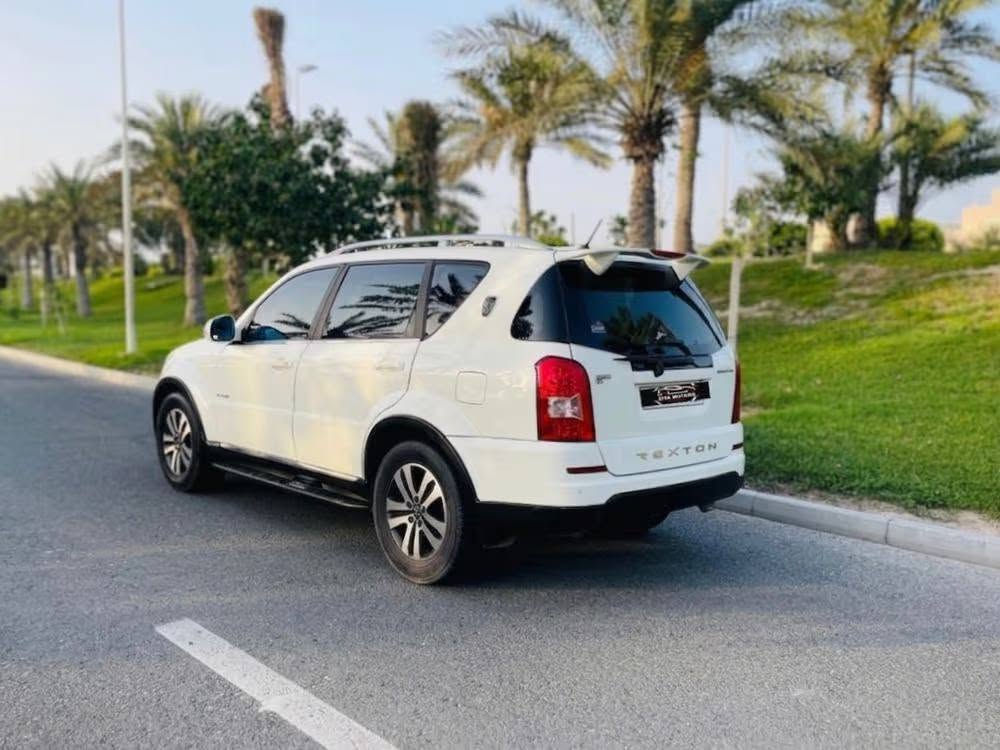 🔥 تخفيض السعر - SsangYong Rexton 2014 فول 🔥

السيارة بالصور تتكلم عن نفسها - كارتون تجي وتشوف

**المواصفات:**
✅ الموديل: 2014
✅ اللون: ابيض لؤلؤي 
✅ الحالة: كارتون - حدادية 100% بدون صوت
✅ تاير جديد + باتري جديد زيرو
✅ تبريد: 3 قطع ثلج بالبصرة 🧊
✅ فول: فتحة سقف + بصمة تشغيل 
✅ اضافات: مرايات شفط + ترحيب عن بعد + تشغيل عن بعد
✅ الداخل: جلد بيجي نظيف جداً مثل الجديد
✅ الرقم: اربيل باسمي - تحويل فوري بدون وكالة

**السعر الجديد: 105 ورقة** 💰
مجال بسيط للشراي الصادق

**المكان**: البصرة - المعاينة بالنهار احسن
📞 *********** - اتصال او واتساب

اخوان رجائنا لحد يراسل ويكلي مراوس سبب البيع لغرض عمليه محتاج

