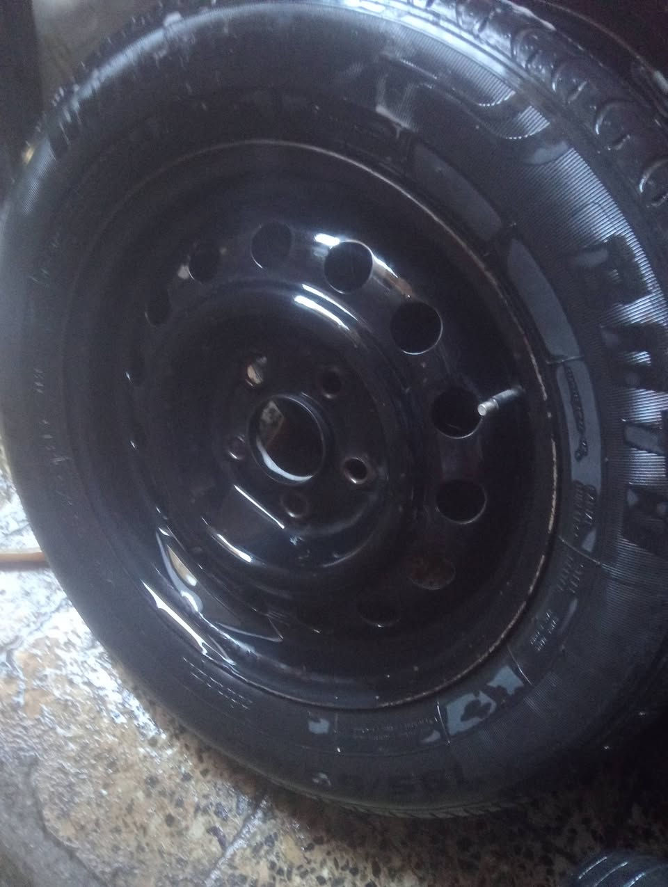 اللبيع حجم 15 ابو ختم اصلي امريكي تايرات نص عمر مكان مدينه الصدر سعر 150 =..***********
