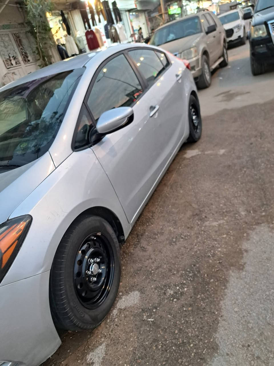 كية فورتي ٢٠١٥
حادث
 قطعتين صبغ جاملغ وبنيد

السيارة نضيفة 
السنوي ماصاقطه

مكينه٢٠٠


**إذا كنت صاحب هذا الإعلان وتريد حذفه لأي سبب، رجاءا أرسل رسالة إلى الدعم الفني**