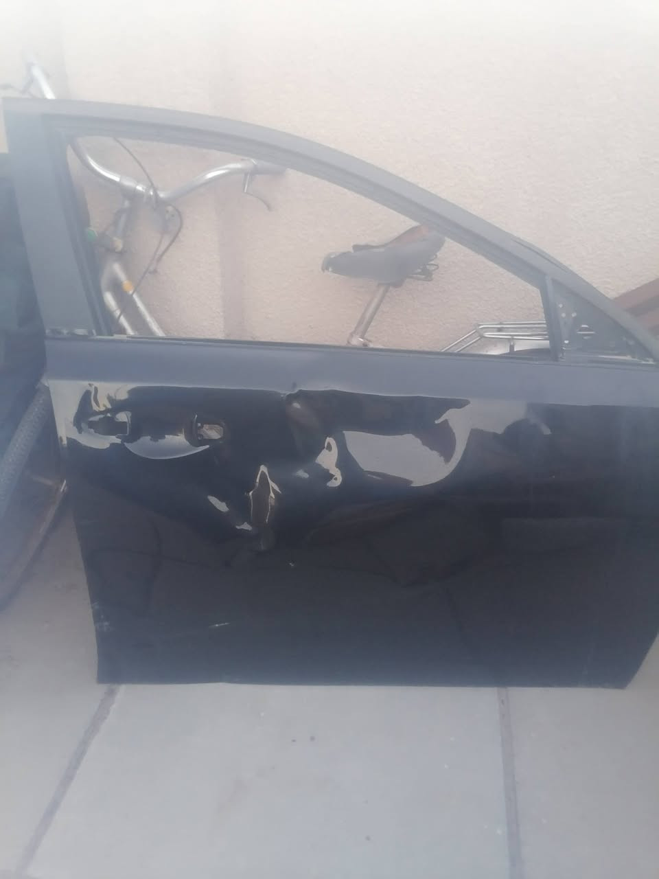 السلام عليكم عندي هذا باب للبيع مال كيا فورتي ٢٠٢٤ الاتصال ***********
