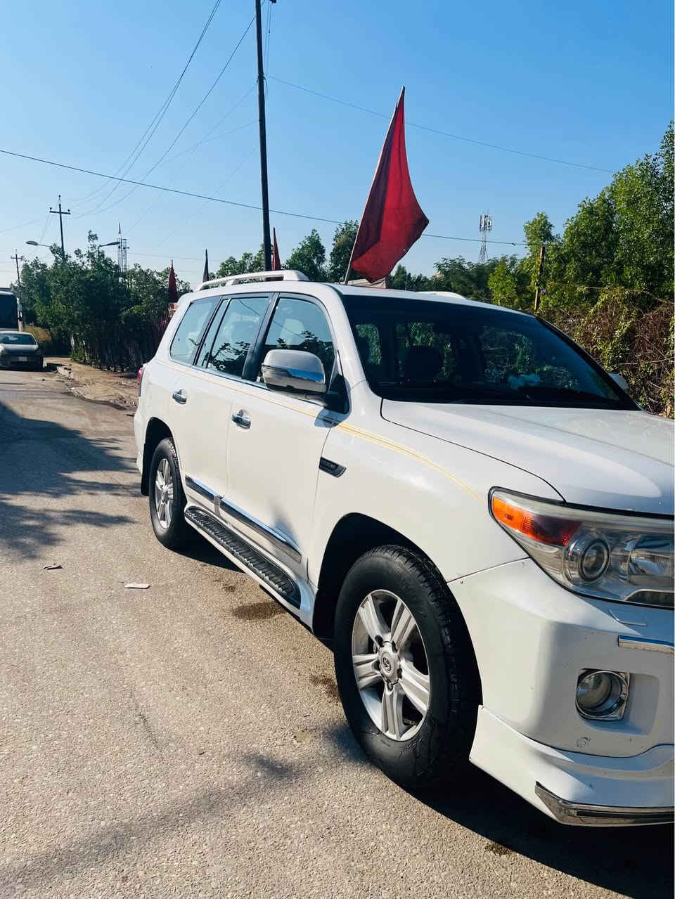 لاندگروزر 2009
السيارة جاهزه ونظيفه مال جناي 
دواخل جلد ، تخم تاير جديد ، صدر جديد،ديفيدي بالقمارة
رقم بغداد دولي بأسمي، المكان بغداد
فول معروفة مواصفات الاندگروزر،  
السعر/(260 )وبيها مجال حك الجيه
غير متوفر على الفيس 
الرقم/ *********** بغداد, العراق
