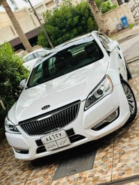 كيا كادنزا موديل 2011 ابيض لؤلؤي خليجي مكينه دوش حجم 3.500  مكفوله  فو...