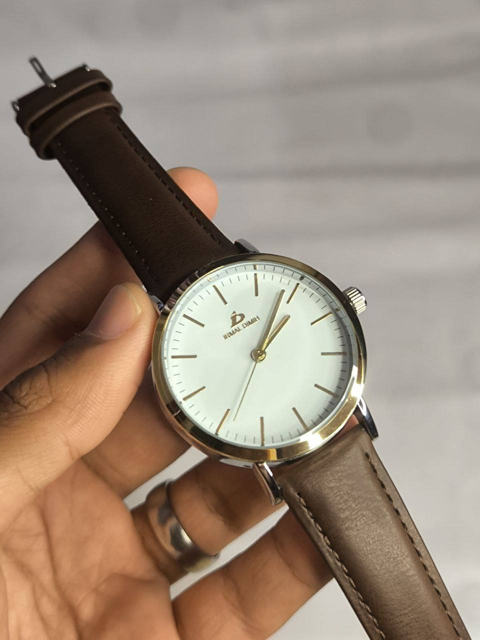 ساعة من ماركة اوربية Irmal Dimih اورجنال وارد اوربي DHL

تحفة فنية 
لمحبي الرسمي والفخامة
مكينة كوارتز ببطارية يابانية
ميناء مميزة بدزاين جذاب 
هيكل ستانلس ستيل طلاء ذهبي 
زجاج معدني ضد الخدش 
سير جلد 

السعر :35 الف ع اول تم
للحجز والاستفسار يرجى مراسلة الصفحه بغداد, العراق


**إذا كنت صاحب هذا الإعلان وتريد حذفه لأي سبب، رجاءا أرسل رسالة إلى الدعم الفني**