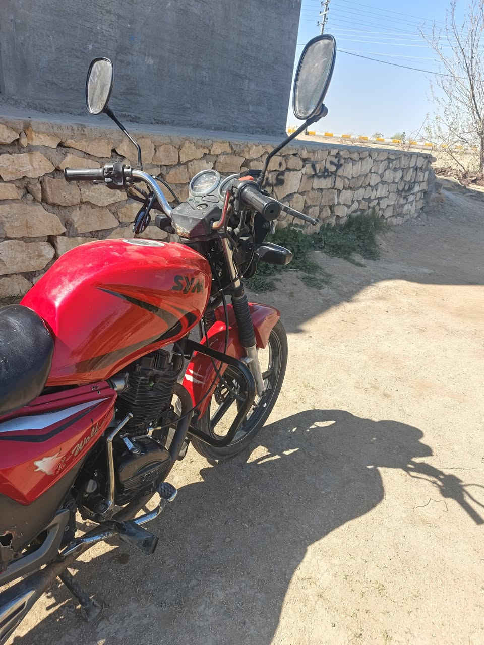 سلام عليكم سايم سوبر موديل 19 بدون اوراق نقصه لايت بي لايت مال هيوشه بس لايت قوي وعندي مرات يدخن الماطور سعره 450 وبي مجال مكاني جزيره الخالديه ***********
