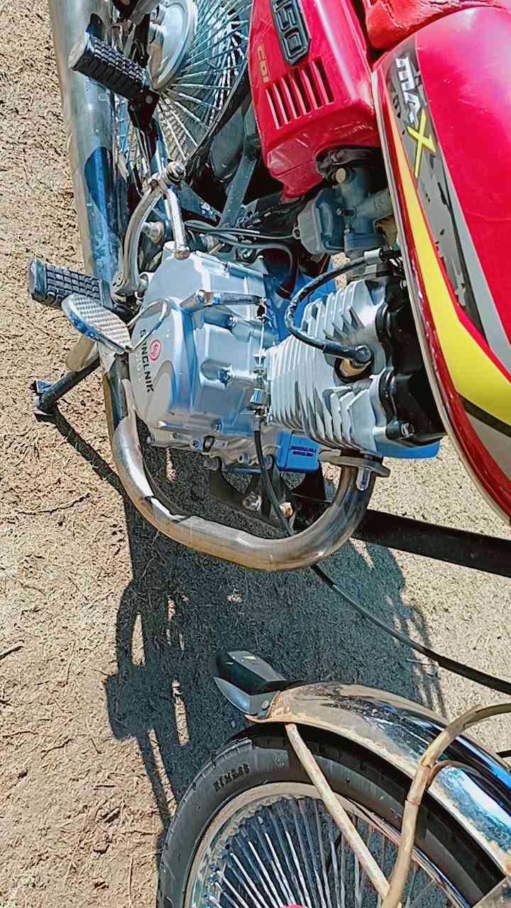 سلام عليكم دراجه للبيع  موديل 2024 مكفولة كفالة   عامه دراجه خير من الله دراجه حلوه انضف من الصورة السعر 650 وبيها مجال***********
