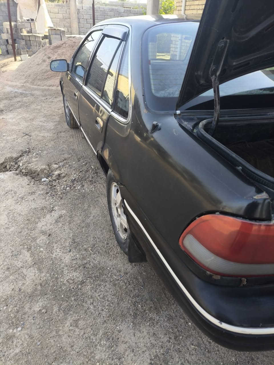 سلام عليكم
برنس موديل 96 تبريد شغال ويه طكت السويج و مسجل شغال 
محرك و الكير جديد تايرات جدد سياره نضيفه المكان فلوجه للتواصل ومعرفه التفاصيل ع رقم الهاتف. ‏‪0773 376 8843‬‏
