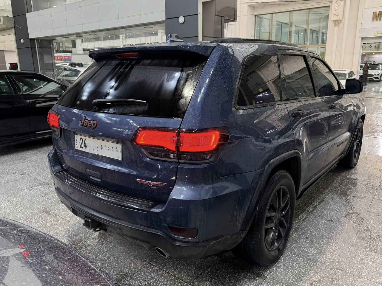 #سعر_مناسب_جدا
جيب گراند شيروكي ترايل هوك٢٠٢٠ 
*مواصفات 
*بانوراما
*بصمه
*كشن جلد
*داخل اسود
*تشغيل عن بعد
*رادار خلفي
*لايت زينون
*صندوك جك
*جكات رفع 
*كير بالستيرن
*كشنات تبريد&تدفئه مساج
*ستيرن تدفئه
*حساسات 
*الضرر ربع بنيد مصبوغ
ايرباك راجع شركة
بدون دواخل بشرط
كتاب جام اسود لمدة سنة
مرقم دهوك بسمي تحويل مباشر
*السعر علق ياتيك مباشر
العنوان دهوك
***********
***********
