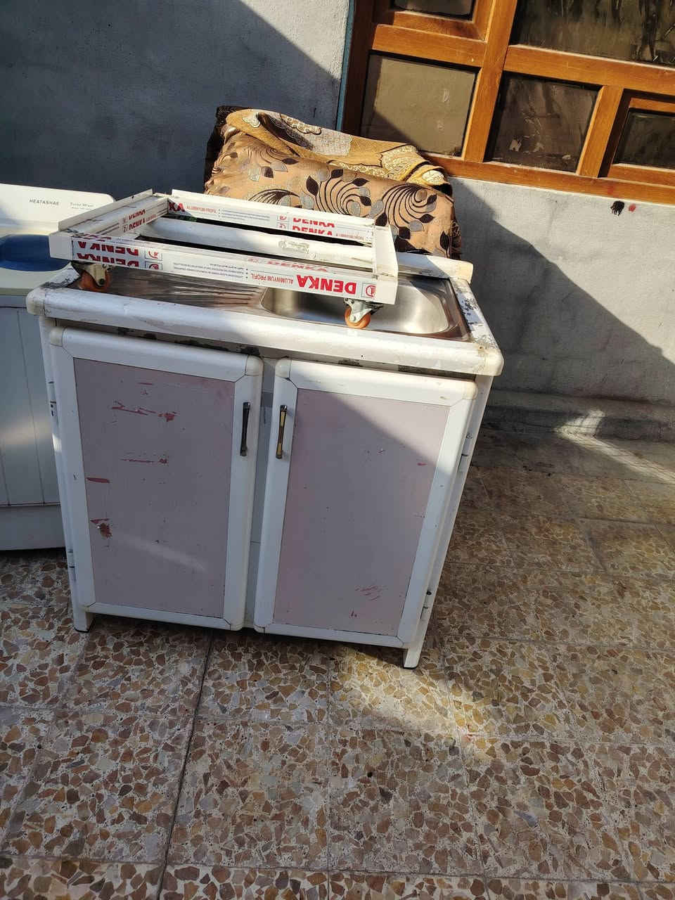 للبيع أغراض سعر مناسب ***********
